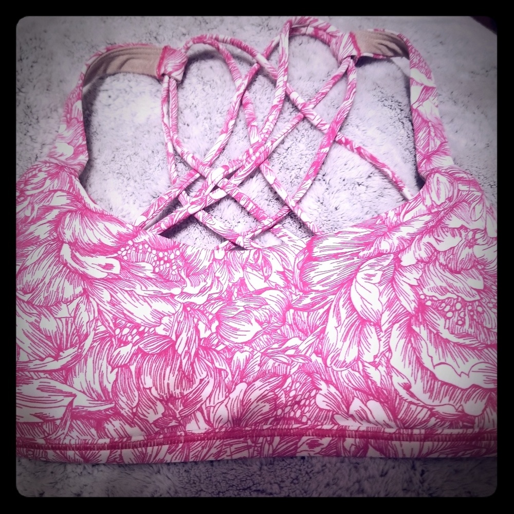 Free to be wild sports bra